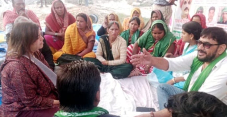प्रयागराज के एसडीएम बारा व किसानो के बीच हुई तीखी नोक झोक